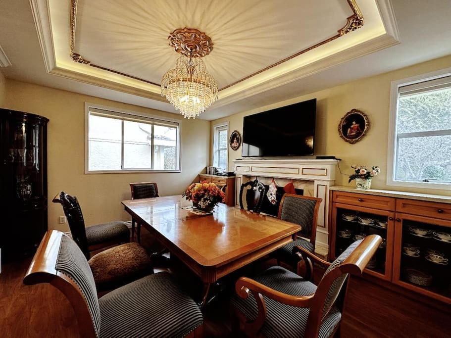 Super Cosy 8Bed & 6Bath In Vancouver Heart Near To Airport And Downtown 外观 照片